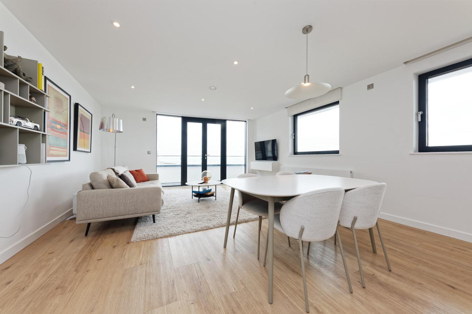 Gorgeous 2 Bed Apartment With Stunning Sea Views With Free Parking And Fast Internet Ramsgate Kültér fotó